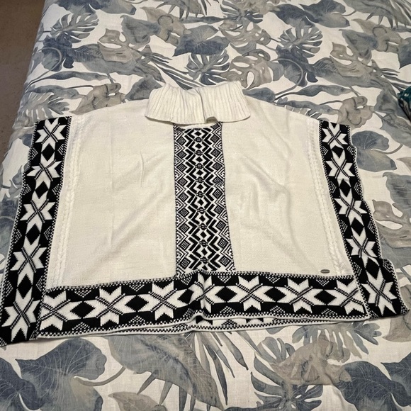 BLACK RIVET Gorgeous Cape Cowl Neck Sweater!! - Picture 11 of 11